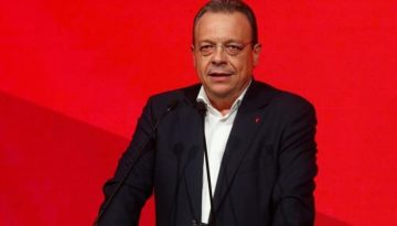 &Phi;ά&mu;&epsilon;&lambda;&lambda;&omicron;&sigmaf; &alpha;&pi;ό &Eta;&rho;ά&kappa;&lambda;&epsilon;&iota;&omicron;: &Pi;&omicron;&lambda;&iota;&tau;&iota;&kappa;ή &epsilon;&xi;ό&rho;&mu;&eta;&sigma;&eta; &tau;&omicron;&upsilon; &Sigma;&Upsilon;&Rho;&Iota;&Zeta;&Alpha; &gamma;&iota;&alpha; &delta;&iota;&alpha;&mu;ό&rho;&phi;&omega;&sigma;&eta; &pi;&rho;&omicron;&omicron;&delta;&epsilon;&upsilon;&tau;&iota;&kappa;&omicron;ύ &psi;&eta;&phi;&omicron;&delta;&epsilon;&lambda;&tau;ί&omicron;&upsilon;
