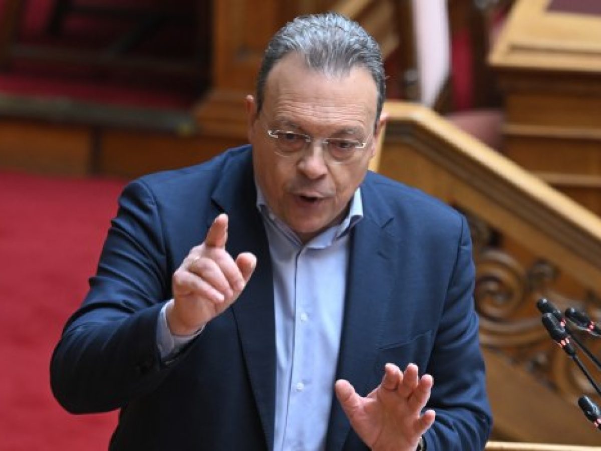 Φάμελλος: Έλεγχος, ρύθμιση της αγοράς και μείωση του ΕΦΚ για την αντιμετώπιση της αισχροκέρδειας