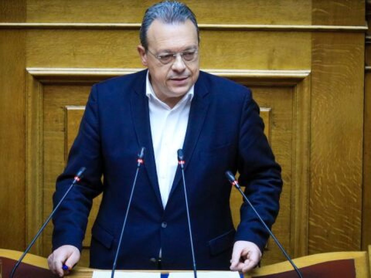 Φάμελλος κατά κυβέρνησης: Οι επιδοτήσεις δεν καταπολεμούν την ακρίβεια, γιατί δεν μειώνουν τις τιμές