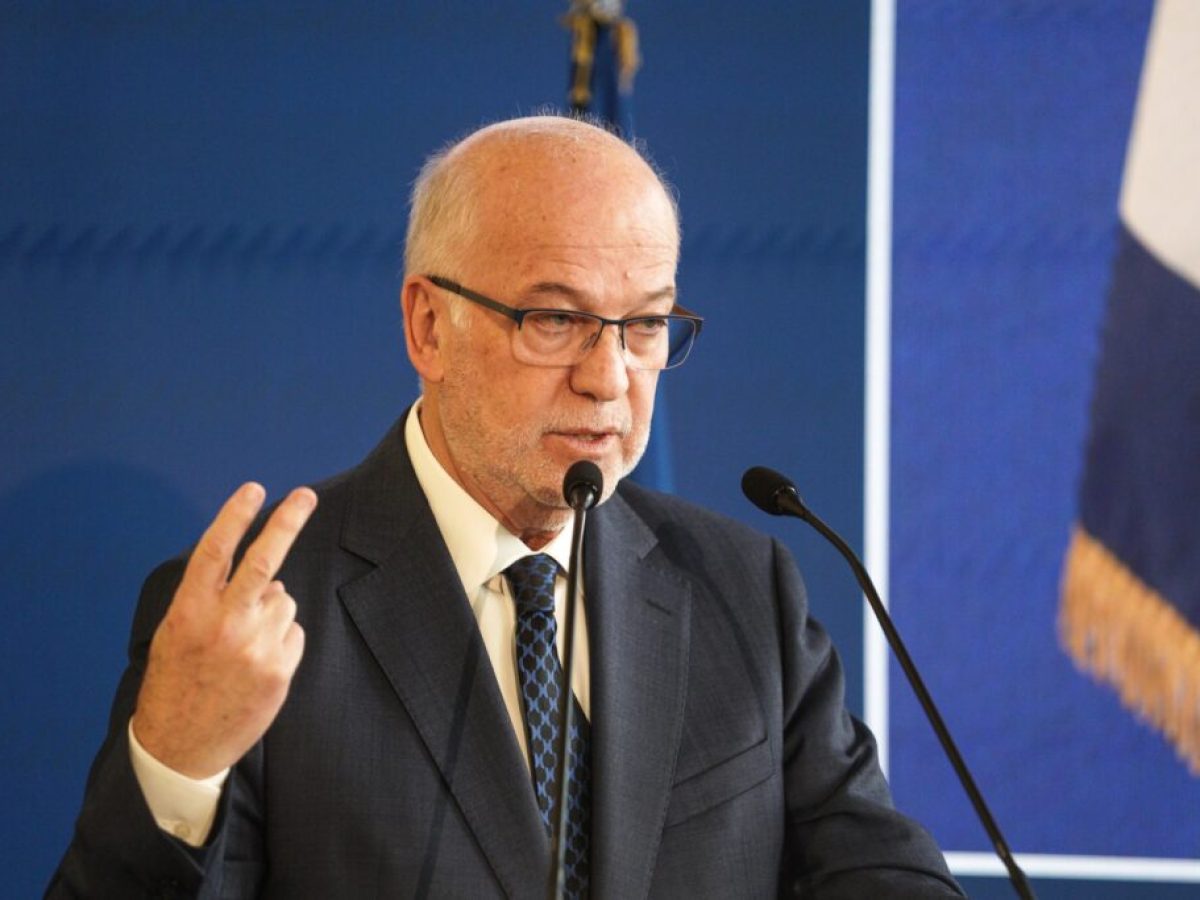 Φλωρίδης: Επιμένει ότι είναι κατάλληλη η αίθουσα της δίκης για τα Τέμπη – Με έλεγχο της αστυνομίας θα εισέρχονται «όσοι π