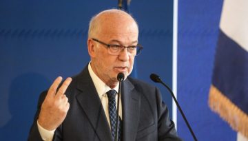 Φλωρίδης: Επιμένει ότι είναι κατάλληλη η αίθουσα της δίκης για τα Τέμπη – Με έλεγχο της αστυνομίας θα εισέρχονται «όσοι π