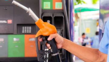 &Phi;&omicron;&upsilon;&nu;&tau;ώ&nu;&epsilon;&iota; &eta; &pi;&omicron;&lambda;&iota;&tau;&iota;&kappa;ή &kappa;ό&nu;&tau;&rho;&alpha; &mu;&epsilon; &phi;ό&nu;&tau;&omicron; &tau;&iota;&sigmaf; &omicron;&iota;&kappa;&omicron;&nu;&omicron;&mu;&iota;&kappa;έ&sigmaf; &epsilon;&pi;&iota;&pi;&tau;ώ&sigma;&epsilon;&iota;&sigmaf; &tau;&omicron;&upsilon; &pi;&omicron;&lambda;έ&mu;&omicron;&upsilon; &sigma;&tau;&eta; &Mu;έ&sigma;&eta; &Alpha;&nu;&alpha;&tau;&omicron;&lambda;ή