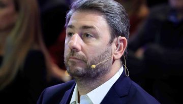 «Φοβική ηγεσία»: Με αιχμές κατά Ανδρουλάκη το πρώτο μήνυμα Κωνσταντινόπουλου μετά τη διαγραφή του