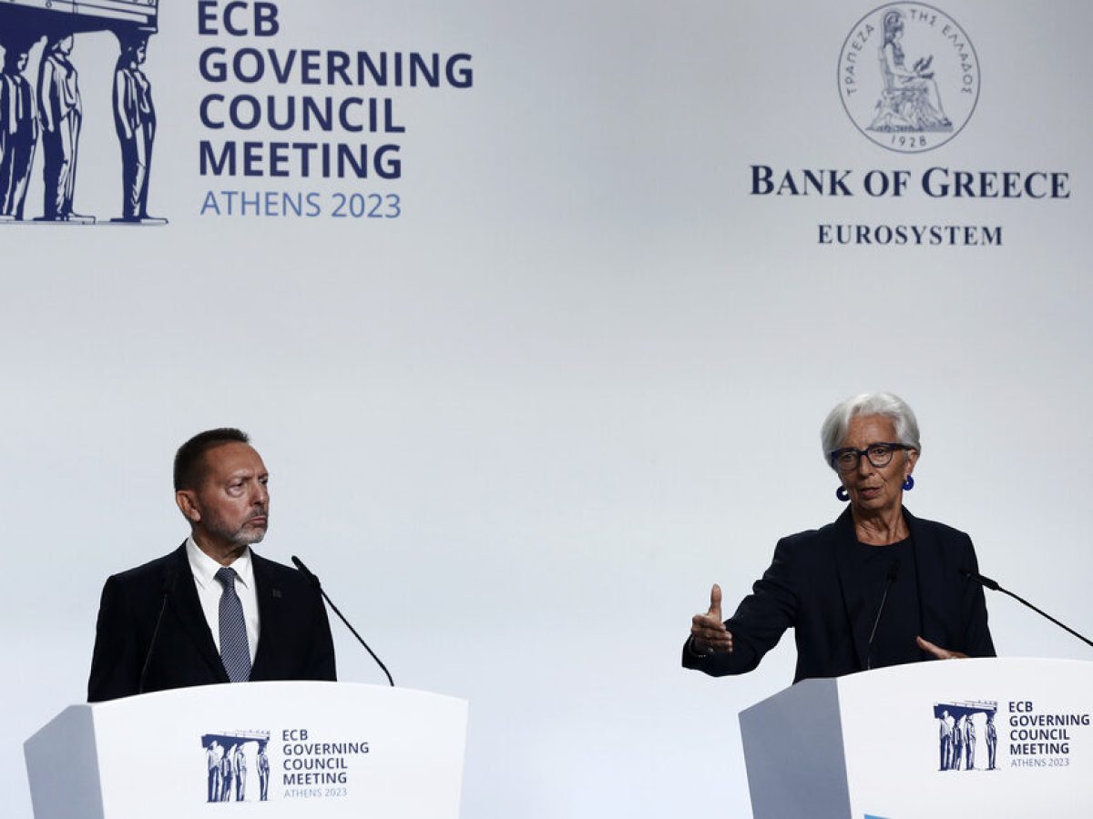 «Φτωχαδάκια» Λαγκάρντ και Στουρνάρας μπροστά στους Έλληνες τραπεζίτες