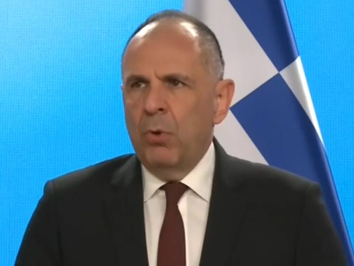 Γεραπετρίτης: «Η Ελλάδα δεν προτίθεται να εμπλακεί στον πόλεμο»