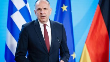 &Gamma;&epsilon;&rho;&alpha;&pi;&epsilon;&tau;&rho;ί&tau;&eta;&sigmaf;: &Eta; &Epsilon;&lambda;&lambda;ά&delta;&alpha; &delta;&epsilon;&nu; &pi;&rho;&omicron;&tau;ί&theta;&epsilon;&tau;&alpha;&iota; &nu;&alpha; &epsilon;&mu;&pi;&lambda;&alpha;&kappa;&epsilon;ί &sigma;&tau;&omicron;&nu; &pi;ό&lambda;&epsilon;&mu;&omicron;