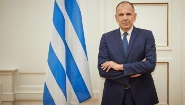 Γεραπετρίτης: «Καλώ τους Έλληνες στην περιοχή να παραμένουν σε ασφαλή τόπο»