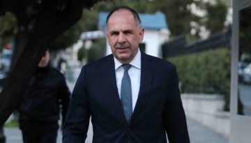 Γεραπετρίτης μετά το ΚΥΣΕΑ: Καλώ τους Έλληνες πολίτες στην Μέση Ανατολή να παραμείνουν σε ασφαλή μέρη και να ακολουθούν τ