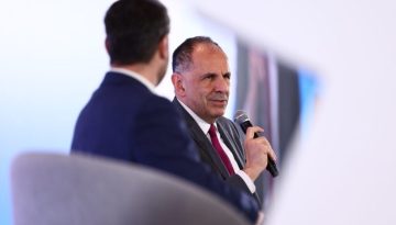 Γεραπετρίτης στο Athens Alitheia Forum: Από 1ης Απριλίου σε λειτουργία το Global Media Center
