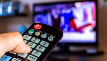 &Gamma;&iota;&alpha; &tau;&alpha; &laquo;&nu;&omicron;ύ&mu;&epsilon;&rho;&alpha;&raquo; &tau;&eta;&sigmaf; &tau;&eta;&lambda;&epsilon;&theta;έ&alpha;&sigma;&eta;&sigmaf; &kappa;&alpha;&iota; &tau;&eta;&sigmaf; Nielsen: &Eta; &sigma;&upsilon;&nu;έ&chi;&epsilon;&iota;&alpha; (&kappa;&alpha;&iota;) &sigma;&tau;&iota;&sigmaf; &delta;&iota;&kappa;&alpha;&sigma;&tau;&iota;&kappa;έ&sigmaf; &alpha;ί&theta;&omicron;&upsilon;&sigma;&epsilon;&sigmaf;