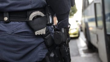 &Eta; &Epsilon;&Lambda;.&Alpha;&Sigma;. &delta;&epsilon;&nu; &epsilon;ί&delta;&epsilon; &tau;&omicron;&nu; &laquo;&epsilon;&lambda;έ&phi;&alpha;&nu;&tau;&alpha; &sigma;&tau;&omicron; &delta;&omega;&mu;ά&tau;&iota;&omicron;&raquo;
