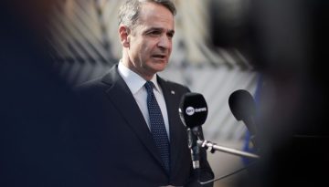 Η κυβέρνηση διαλέγει οικονομική άμυνα με υψηλό πολιτικό κόστος