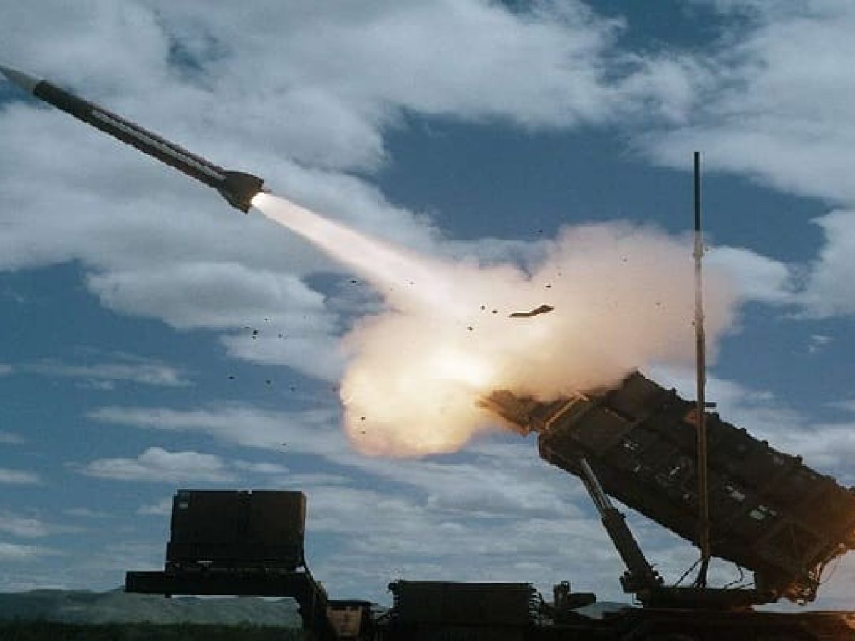 Οι λακέδες των ΗΠΑ-Ισραήλ μας στέλνουν στον πιο επικίνδυνο πόλεμο – Με την μεριά των επιτιθέμενων και του άδικου