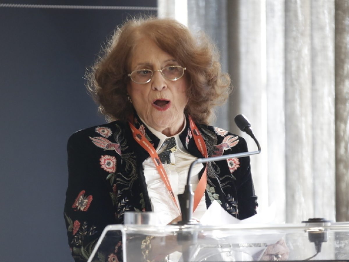 Η Μαρία Νεγρεπόντη Δελιβάνη καταγγέλλει μηχανισμό τρολ και στοχοποίησης δημόσιων προσώπων