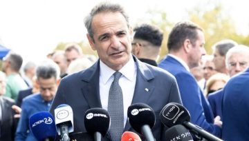 Η μετάβαση Μητσοτάκη στη Θεσσαλονίκη για την παρέλαση της 25ης Μαρτίου, με φόντο τις δημοσκοπικές επιδόσεις της ΝΔ στη Βό