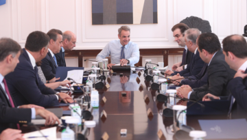 Οι προτεραιότητες της κυβέρνησης και οι αναταράξεις από τον πόλεμο στη Μέση Ανατολή