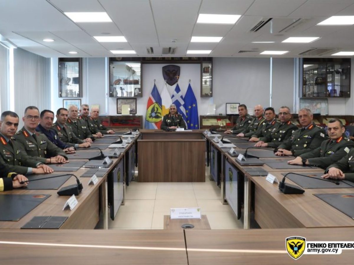 Η πρώτη συνεδρίαση του Ανώτατου Συμβουλίου της Εθνικής Φρουράς στο ΓΕΕΦ