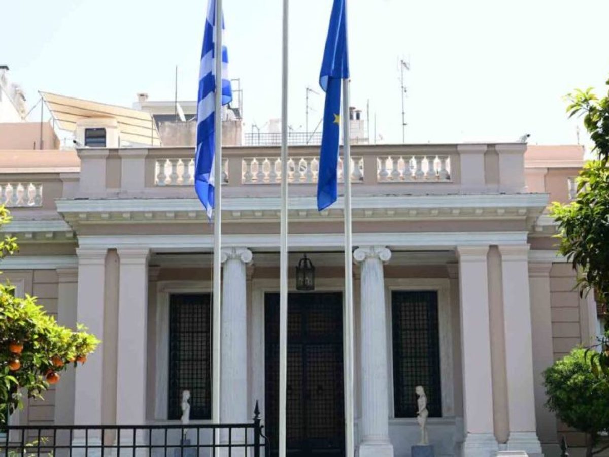 Οι συσκέψεις στο Μαξίμου το Σαββατοκύριακο για τα «πολεμικά μέτρα»
