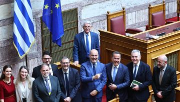 Υδρογονάνθρακες: Κατά πλειοψηφία κυρώθηκαν από τη Βουλή οι συμφωνίες με Chevron και Helleniq Energy – «Ιστορική στιγμή γι