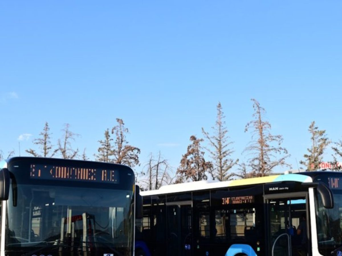 Υπερψηφίστηκε το νομοσχέδιο για τις μεταφορές – Τι αλλάζει σε αστικές συγκοινωνίες, ταξί, ΚΤΕΟ και πρόστιμα