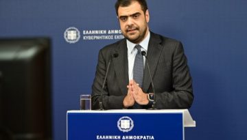&Upsilon;&pi;&omicron;&kappa;&lambda;&omicron;&pi;έ&sigmaf;: &Omicron; &kappa;. &Mu;&alpha;&rho;&iota;&nu;ά&kappa;&eta;&sigmaf;, &tau;&omicron; &alpha;&phi;ή&gamma;&eta;&mu;&alpha; &tau;&omega;&nu; &iota;&delta;&iota;&omega;&tau;ώ&nu; &kappa;&alpha;&iota; &tau;&alpha; fake news &gamma;&iota;&alpha; &tau;&omicron;&nu; &alpha;&rho;&chi;&eta;&gamma;ό &tau;&omicron;&upsilon; &Pi;&Alpha;&Sigma;&Omicron;&Kappa; &kappa;&alpha;&iota; &tau;&eta;&nu; &Epsilon;&Upsilon;&Pi;