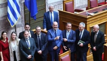 «Ιστορική Ενεργειακή Στροφή ή Πολιτικό Ρίσκο; — Η Βουλή Κύρωσε τις Συμβάσεις Ελλάδας‑Chevron»