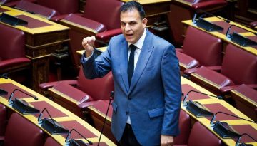 Καραμέρος: Ορθά στάλθηκε στρατιωτική βοήθεια στην Κύπρο, αυτονόητη η αλληλεγγύη
