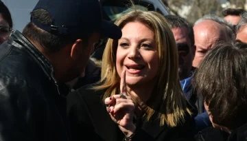 Καρυστιανού: Είχα έτοιμη την ομιλία μου, αλλά δεν ήθελαν να μιλήσω και αποχώρησα από τη συγκέντρωση για τα Τέμπη – Δείτε