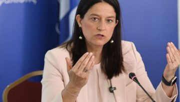 Κατώτατος μισθός: Στόχος τα 950 ευρώ το 2027, παραδείγματα για όλες τις ηλικιακές κατηγορίες