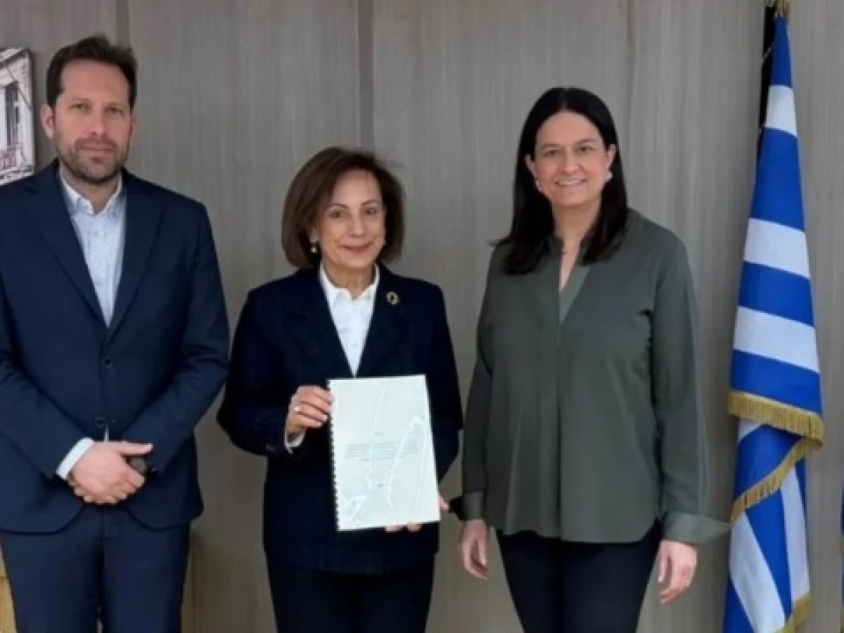 Κεραμέως για ίση αμοιβή: Στόχος η εξάλειψη του μισθολογικού χάσματος ανδρών και γυναικών