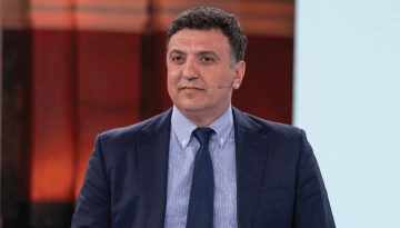 &Kappa;&iota;&kappa;ί&lambda;&iota;&alpha;&sigmaf;: &laquo;&Theta;&alpha; &kappa;ά&nu;&omicron;&upsilon;&mu;&epsilon; ό,&tau;&iota; &mu;&pi;&omicron;&rho;&omicron;ύ&mu;&epsilon; &gamma;&iota;&alpha; &tau;&omicron;&upsilon;&sigmaf; Έ&lambda;&lambda;&eta;&nu;&epsilon;&sigmaf; &omega;&sigmaf; &pi;&rho;&omicron;&sigmaf; &tau;&iota;&sigmaf; &epsilon;&pi;&iota;&pi;&tau;ώ&sigma;&epsilon;&iota;&sigmaf; &tau;&omicron;&upsilon; &pi;&omicron;&lambda;έ&mu;&omicron;&upsilon;&raquo;