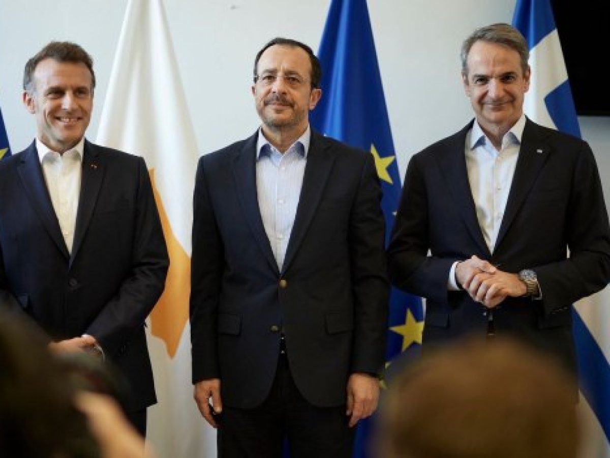Κύπρος: Αποστολή αλά «Ασπίδες» για συνοδεία τάνκερ προανήγγειλε ο Μακρόν – Τι είπαν Μητσοτάκης, Χριστοδουλίδης