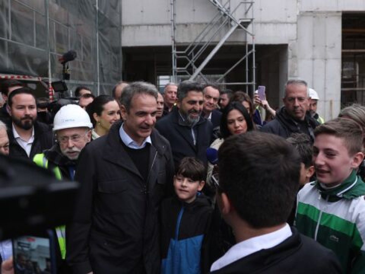 Κυριάκος Μητσοτάκης: Τα παρασκήνια της επίσκεψής του στη Θεσσαλονίκη – Ο σκύλος ρομπότ, οι μαθητές από την Αθήνα και η…