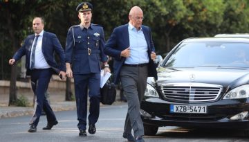 &Kappa;&Upsilon;&Sigma;&Epsilon;&Alpha; &gamma;&iota;&alpha; &tau;&iota;&sigmaf; &epsilon;&pi;&iota;&pi;&tau;ώ&sigma;&epsilon;&iota;&sigmaf; &alpha;&pi;ό &tau;&omicron;&nu; &pi;ό&lambda;&epsilon;&mu;&omicron; &tau;&omicron;&upsilon; &Iota;&rho;ά&nu;