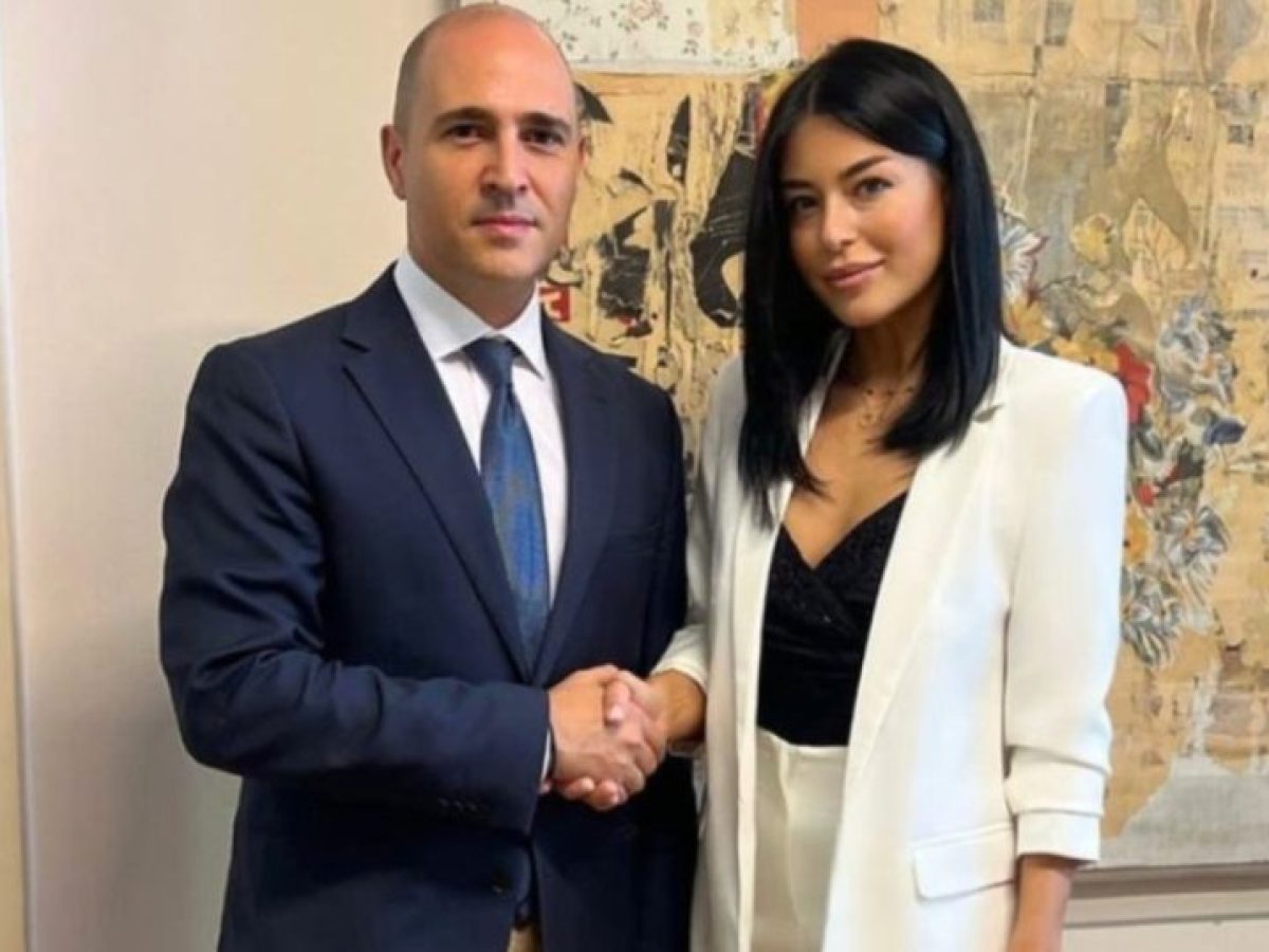 Κωνσταντίνος Μπογδάνος: Κατέθεσε αγωγή ύψους 500.000 ευρώ κατά της Αφροδίτης Λατινοπούλου