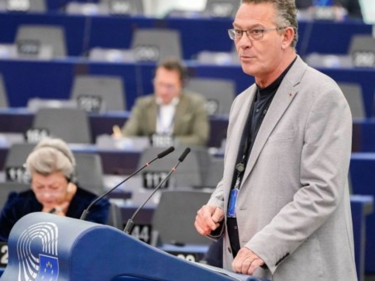 Κώστας Αρβανίτης: Στην ευρωβουλή αναφορά πολίτη κατά του νόμου Κεραμέως για το 13ωρο