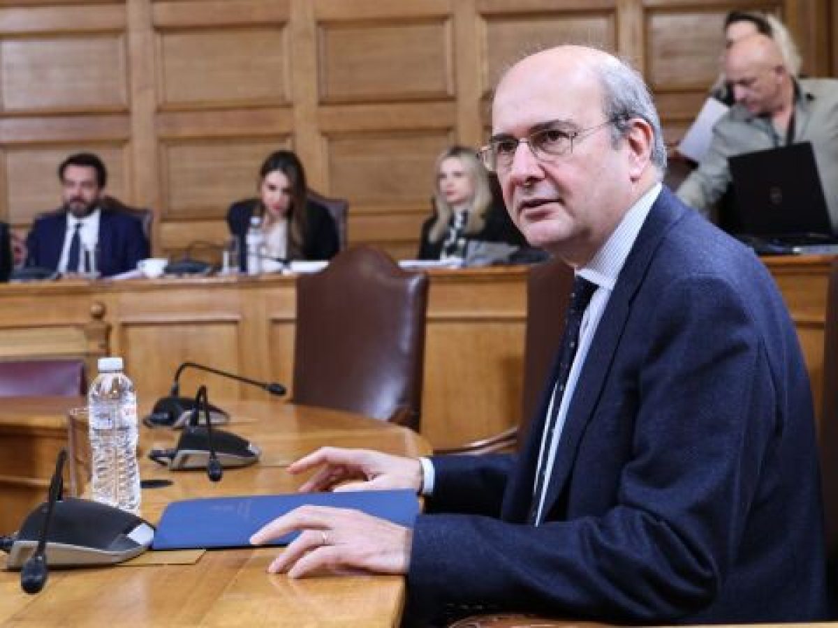 Κωστής Χατζηδάκης: Η αντιπολίτευση υπερασπίζεται το βαθύ κράτος αντί για τους ανυπεράσπιστους πολίτες (Βίντεο)