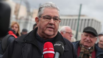 Κουτσούμπας: «Να παρθούν μέτρα για την ακρίβεια, αντί να χρυσοπληρώνουμε στρατιωτικές αποστολές»
