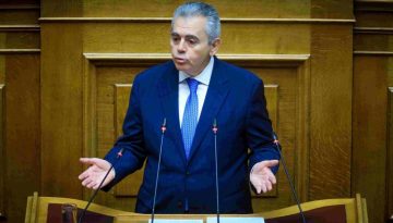 Μ. Χαρακόπουλος για την Ημέρα της Γυναίκας: Ηρωίδες οι γυναίκες στο Ιράν που βγάζουν τη μαντίλα