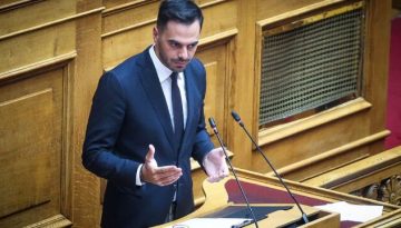 Μανώλης Χριστοδουλάκης:  Η παρέμβαση για τη διαγραφή Κωνσταντινόπουλου και οι εκλογές συνέδρων που τον αναδεικνύουν σε κύ