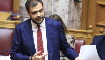 &Mu;&alpha;&rho;&iota;&nu;ά&kappa;&eta;&sigmaf; &gamma;&iota;&alpha; &upsilon;&pi;&omicron;&kappa;&lambda;&omicron;&pi;έ&sigmaf;: &Eta; &alpha;&nu;&tau;&iota;&pi;&omicron;&lambda;ί&tau;&epsilon;&upsilon;&sigma;&eta; &upsilon;&iota;&omicron;&theta;&epsilon;&tau;&epsilon;ί &tau;&omicron;&upsilon;&sigmaf; &iota;&sigma;&chi;&upsilon;&rho;&iota;&sigma;&mu;&omicron;ύ&sigmaf; &epsilon;&nu;ό&sigmaf; &kappa;&alpha;&tau;&eta;&gamma;&omicron;&rho;&omicron;ύ&mu;&epsilon;&nu;&omicron;&upsilon;