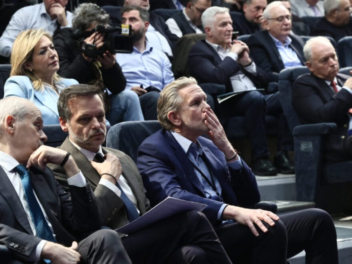 «Με διαγραφές βελτιώνεται η εικόνα μας;» – Πρώτες αντιδράσεις στο ΠΑΣΟΚ για Κωνσταντινόπουλο