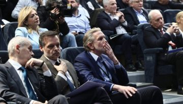 «Με διαγραφές βελτιώνεται η εικόνα μας;» – Πρώτες αντιδράσεις στο ΠΑΣΟΚ για Κωνσταντινόπουλο
