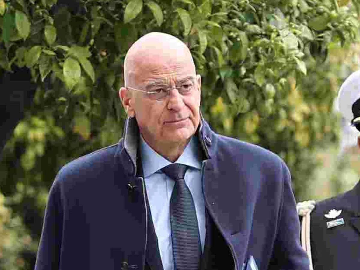 Με έγκριση Δένδια ιδρύεται γραφείο διασύνδεσης και επαγγελματικής μετάβασης αφυπηρετούντων στελεχών ΕΔ