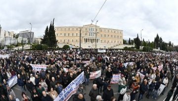 ΜΕΓΑΛΟ ΠΑΝΕΛΛΑΔΙΚΟ ΣΥΛΛΑΛΗΤΗΡΙΟ ΤΩΝ ΣΥΝΤΑΞΙΟΥΧΩΝ: Εδώ και τώρα λεφτά για συντάξεις και Υγεία, όχι για του ΝΑΤΟ τα σφαγεία