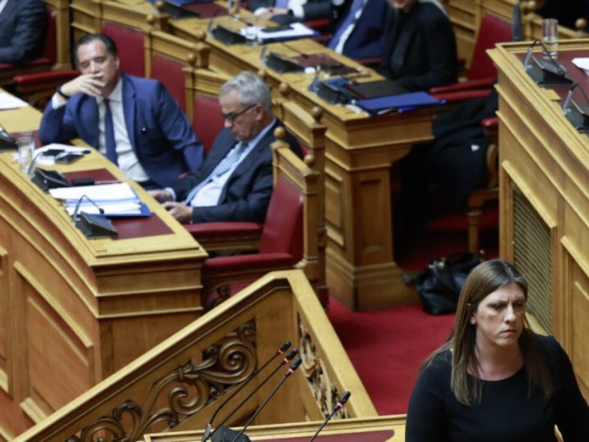 Μετά τα κρακεράκια, ειρωνείες Κωνσταντοπούλου σε Βορίδη στη Βουλή