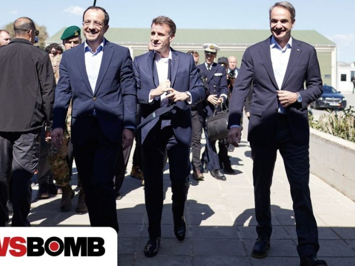 Μετά την Πάφο, ο Μακρόν μεταβαίνει στη Σούδα για να δει το αεροπλανοφόρο «Ντε Γκωλ»