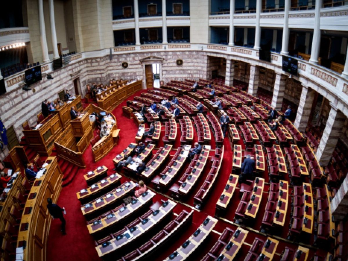 Μετά το Πάσχα η συζήτηση στη Βουλή για το κράτος δικαίου – Τι είπαν Μητσοτάκης-Κακλαμάνης για την προ ημερησίας