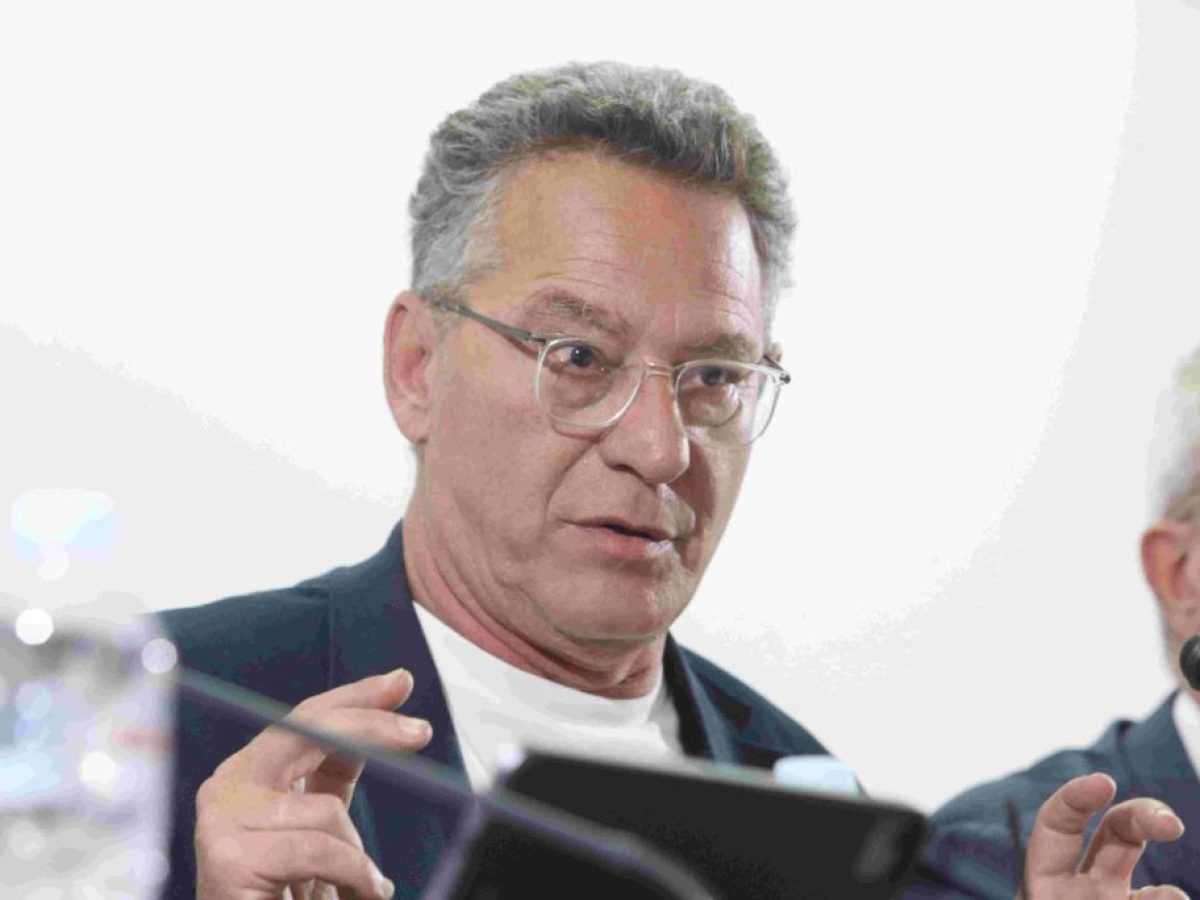 Μέτρα στήριξης του πρωτογενή τομέα και αποτροπής αυξήσεων στα τρόφιμα ζητά ο Κ. Αρβανίτης