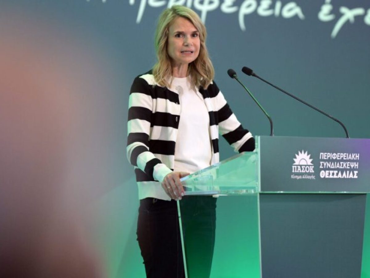 &Mu;&iota;&lambda;έ&nu;&alpha; &Alpha;&pi;&omicron;&sigma;&tau;&omicron;&lambda;ά&kappa;&eta;: &laquo;&Alpha;&pi;έ&nu;&alpha;&nu;&tau;&iota; &sigma;&tau;&omicron;&upsilon;&sigmaf; &pi;&epsilon;&lambda;ά&tau;&epsilon;&sigmaf; &tau;&eta;&sigmaf; &Delta;&epsilon;&xi;&iota;ά&sigmaf; &upsilon;&pi;ά&rho;&chi;&omicron;&upsilon;&nu; &omicron;&iota; &pi;&omicron;&lambda;ί&tau;&epsilon;&sigmaf; &tau;&eta;&sigmaf; &pi;&alpha;&tau;&rho;ί&delta;&alpha;&sigmaf;&raquo;